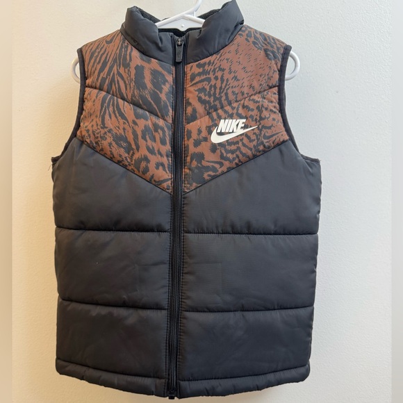 Nike Black and Gray Apparel Tag - Picture 2 of 7